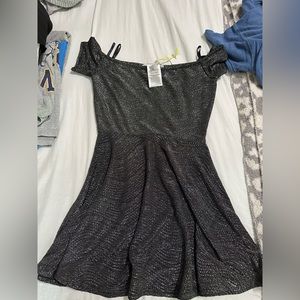 Sparkly flowy dress (off the shoulder)